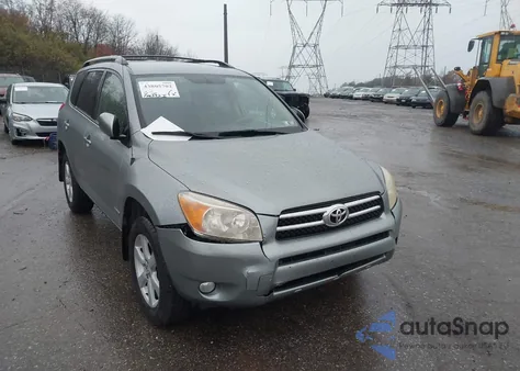 2006 Toyota Rav4 Limited z USA, uszkodzony, nr VIN JTMBD31V965002401